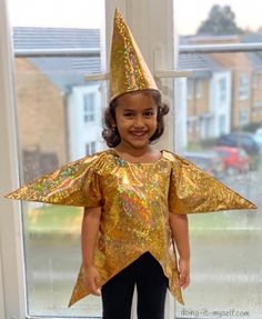 Star Costume – doing-it-myself Baby Star Costume, Christmas Star Costume, Diy Star Costume, Star Costume Diy, Star Costume For Kids, Gold Fancy Dress, Star Themed Outfits