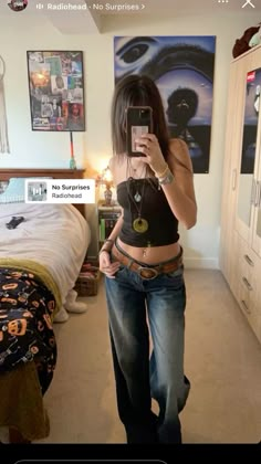 Cool Bar Outfits, Pixies Concert Outfit, Alex G Concert Outfit, Sublime Aesthetic Outfit, Summer Outfit Alternative, Earthy Streetwear Outfits, Hippie Skater Style, Grunge Spring Outfits, Aquarium Outfit Ideas