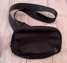 New with tags Lululemon Belt Bag, Lululemon Everywhere Belt Bag, Everywhere Belt Bag, Belt Bag, See Photo, Sunglasses Case, Black Fashion, Singapore, Bags Handbags