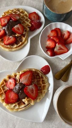 Waffle Breakfast, Breakfast For Two, Fluffy Waffles, Cozy Weekend, Coffee Making, Fresh Strawberries, Dessert Drinks, Sweet Breakfast, Food Obsession