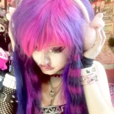 #scene #emo #alternative #LOLZ Scene Hair Dye Ideas, Purple Scene Hair, Scene Queen Hair, Trashy Emo, Purple Black Hair, Scene Hair Colors, Scene Emo Fashion, Curly Scene Hair, Scene Y2k