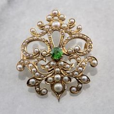 Seed Pearl Jewelry, Pendant Watch, Demantoid Garnet, Book Jewelry, Pendant Watches, Warm Yellow, Antique Pendant, Antique Brooches, Gold Jewelry Indian