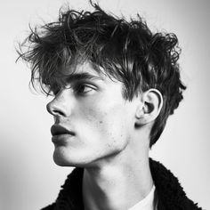 10 Stylish Short Messy Hair Looks for Men: Effortless Elegance French Men Haircut, Outgrown Hair Men, Messy Slicked Back Hair, Men Short Messy Hair, Short Messy Mens Haircut, Messy Haircut For Men, Long Caesar Haircut Men, Short On The Sides Long On Top Hair Men, Mens Messy Hairstyles Short