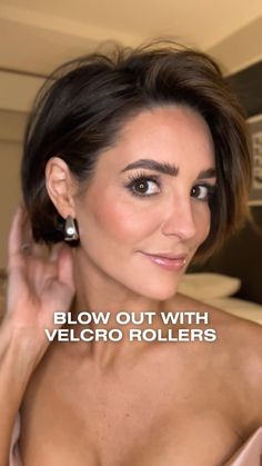 19 months grown out and can finally use rollers😄😄 The longer form video will be posted to YouTube but here are more detailed tips when… | Instagram Long Lob Hairstyle, Chin Length Brunette Hair With Highlights, Curled Lob Hairstyle, Arielle Kebbel Short Hair, Short Lob With Bangs, Short Hair Blowout, Salon Blowout, Growing Out Hair