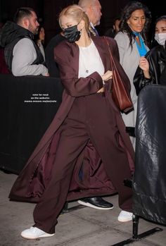 Blackpink Outfits, Ashley Olsen, Phoebe Philo, Vogue Japan, Nicole Richie, Lindsay Lohan, Rose Style, Savile Row