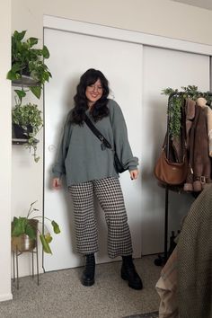 Outfit Inspirations Comfy, Winter Outfits 23, Plus Size Winter 2024 Outfits, Cute Comfy Business Casual Outfits, Wide Leg Checkered Pants Outfit, Social Worker Outfits Casual, Science Teacher Outfits High Schools, Work Casual Plus Size Outfits, Eclectic Outfits Midsize