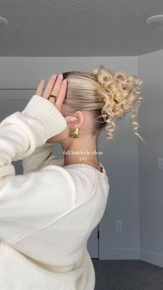 Olivia Dayton on Instagram: "Fall hairstyles day 2 ✨✨  • • • #hairhowto #fallhairtrends #updohairstyles #sleekhair #sleekbun #bunhairstyle" Olivia Dayton Hairstyle, Olivia Dayton, Fall Hairstyles, Sleek Bun, Fall Hair Trends, Sleek Hairstyles, Dream Hair, Hair Updos, Bun Hairstyles