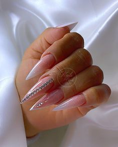 Plain Stiletto Nails, Simple Stiletto Nails Designs, French Stiletto Nails Design, Stiletto French Tip Nails, Simple Stiletto Nails, Almond Acrylic Nails Designs, Stilleto Nails Designs, Acrylic Toe Nails, Sassy Nails