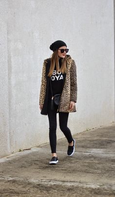 Sweater: Madewell // Parka: Zara (similar here and here) // Jeans: Madewell // Sneakers: Vans //... Cheetah Coat, Leopard Print Outfits, Leopard Print Coat, Looks Black, Outfit Trends, Print Coat, Coat Outfits, Leopard Pattern, Kate Moss