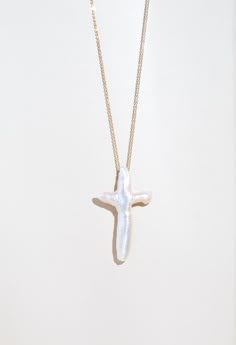 Summer Jewlery, Pearl Cross Necklace, Surf Jewelry, Cross Shape, Preppy Jewelry, Slay All Day, Jewelry Accessories Ideas, Dope Jewelry, Nail Jewelry