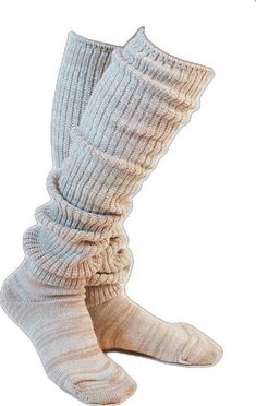 Cozy Warm Acrylic Socks, Thick Knitted Acrylic Socks, Casual One Size Acrylic Socks, Cozy One Size Socks, One Size Cozy Cable Knit Socks, Fitted Knitted Acrylic Socks, Cozy One Size Cable Knit Socks, Soft Beige Socks For Fall, Cozy Cable Knit Socks One Size