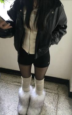 Emo Outfits Shorts, Grunge Winter Outfits, Winter Outfits Y2k, Winter Fit, Winter Fits, Grunge Style, 가을 패션