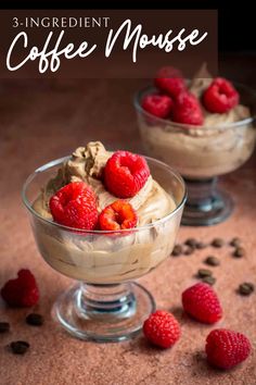 Coffee mousse in tow pudding bowls, topped with raspberries. Coffee Mousse Recipe, Easy No Bake Recipes, Creative Snack Ideas, Coffee Mousse, Cheesecake Truffles, Simple Treats, Quick And Easy Desserts