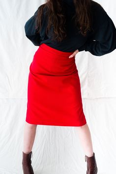 "Vintage 90s classic office midi skirt in red  Size on tag : -, Approx. size : L, Length : 71 cm / 28\", Waist : 43 cm / 17\" . Material : 100% Viscose, Lining : Polyester.  Model Height : 173 cm / 5'6\"." Red Midi Skirt For Workwear, Red Office Skirt For Spring, Red Midi Pencil Skirt For Work, Red Fitted Midi Pencil Skirt, Red Fitted Skirt For Workwear, Fitted Red Midi-length Bottoms, Fitted Red Midi Bottoms, Red Knee-length Mini Skirt For Work, Red Lined Pencil Skirt For Office