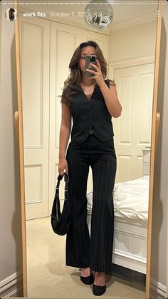 Pin Stripe Pants Outfit, Pinstripe Pants Outfit, Tailored Pants Outfit, Stripe Pants Outfit, Corporate Girly, Thrift Board, Vegas Outfits, Outfit Pics