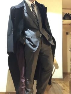 Style Androgyne, Drawing Clothes, Suit And Tie, Look Cool, Pose Reference, Mens Suits, Pretty Outfits