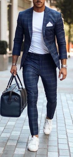 Business Casual Outfits For Men, Suit Styles, Mens Casual Suits, Converse Outfits, A Man In A Suit, Man In A Suit, Formal Men Outfit, Mens Fashion Blazer