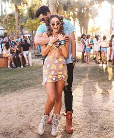 Coachella Couple Outfits, Coachella Couple, Couple Festival Outfits, Look Lollapalooza, Moda Coachella, Coachella Fits, Festival Fashion Outfit, Cochella Outfits, Outfit Couple