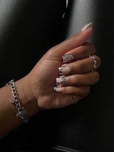 Chrome nail inspo Short Acrylic Full Set, Nail Inspo Acrylic Chrome, Nails Acrylic Short Chrome, Cute Short Nail Sets Chrome, Silver Birthday Nails Short, Short Acrylic Nails Diamond Designs, Chrome French Tip Designs, Chrome Acrylic Nails Short, Sliver Nails Short