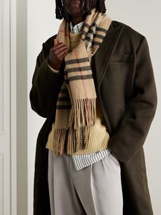 Few industry symbols are as recognisable and iconic as Burberry's classic checks. Patterned with the motif, this scarf is knitted from a warm blend of wool and cashmere and has fringed edges. Coat Accessories, Men In Scarf, Scarfs For Men, Scarves For Men, Scarf For Men, Burberry Style