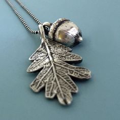 Sterling Silver Acorn and Oak Leaf Necklace Free Shipping Leaf Necklace Diy, Bestie Necklace, Oak Leaf Necklace, Moon Planet, Acorn Pendant, Silver Jewelry Diy, Planet Necklace, Acorn And Oak, Acorn Necklace