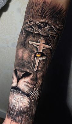 Eye-Catching Lion Tattoos