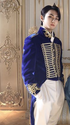 Prince Clothes Royal Aesthetic, Royal Prince Outfit Aesthetic, Enhypen Prince Outfit, Princecore Outfit, Prince Dress For Men, King Aesthetic Outfit, Blue Prince Outfit, King Outfit Royal Aesthetic, Prince Aesthetic Outfit