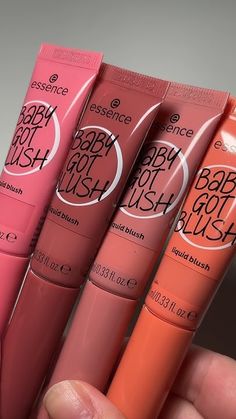 die besten Liquid Blushes aus der Drogerie 😱😍 @essence_cosmetics baby got blush liquid blush Baby Got Blush Essence, Makeup Stuff Aesthetic, Essence Blush, Essence Make Up, Blush Products, Blush Liquid, Essence Cosmetics, Liquid Blush