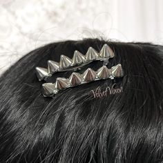 Spice up your hair game with these silver spiked hair clips! Quickly clip them in with any hairstyle to level up. Works well and fits comfortably for all hair types. Each clip measures approximately 2" in length  You receive a pair (2) clips  Made with love 🖤 Emo Hair Clips, Aesthetic Hair Accessories, Silver Hair Clips, Punk 90s, Spooky Things, Grunge Accessories, Y2k Hair, Silver Hair Clip, Concert Fit