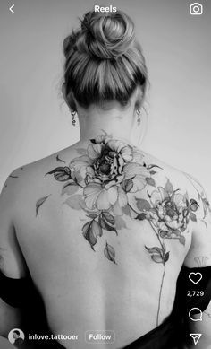 Owl Hip Tattoos Women, Full Back Flower Tattoo, Full Back Floral Tattoo, Japanese Back Tattoo Women, Floral Back Tattoo Women, Back Tattoo Floral, Cover Up Back Tattoos Female, Back Floral Tattoo, Female Back Tattoos