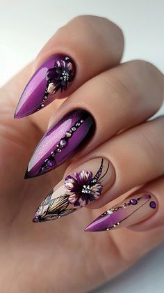 Beautiful Nails Art #NailArt #BeautifulNails #AestheticNails #NailDesigns #NailInspo #NailGoals #ElegantNails #ArtisticNails #NailFashion #IntricateNailArt #ChicNails #StylishNails #NailTrends #NailLove #ManicureMagic #FashionableNails #NailArtist #NailBeauty #CreativeNails #NailPerfection Purple Leopard Nails, Jennie Nails, Stilettos Nails, Bold Nails, Beauty Hacks Nails, Gold Nail Designs, Classy Nail Designs, Trendy Nail Art Designs, Stylish Nails Designs