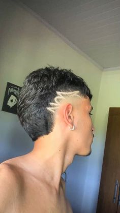 Mens Mullet, Mullet Fade, Cartoon Character Tattoos, Haircut Designs, Boys Fits, Mens Haircuts Fade