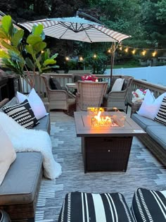 Last year I when with a tropical look for our outdoor deck this year I wanted to do something simple yet beautiful cozy and inviting so I went with a classic white and black look. I’m in love with the turn out Outdoor Deck Decorating Ideas Cozy, Deck Furniture Small Space, Patio With Table And Seating Area, Pretty Decks Outdoor Living, Outdoor Patio Must Haves, Deck With Dining And Seating Area, Large Back Deck Decorating Ideas, Backyard Deck Decor, 16x16 Deck Furniture Layout