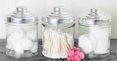 Got earwax buildup? Here are 7 simple home remedies to remove ear wax buildup naturally ingredients you have in your pantry. Nail Room Ideas, Home Beauty Salon, Make Up Studio, Home Nail Salon, Nail Salon Decor, Nail Salon Design, Beauty Salon Decor