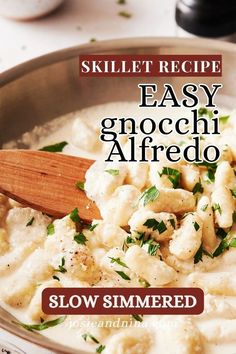 This easy Gnocchi Alfredo is a creamy, comforting dish that’s perfect for weeknight dinners. Made in a single skillet, the gnocchi are coated in a rich Alfredo sauce that’s loaded with cheesy goodness. It’s a simple recipe that’s sure to please the whole family. Italian Gnocchi Recipes, Gnocchi Meals, Gnocchi Pasta Recipes, Alfredo Gnocchi, Gnocchi Recipes Easy, Italian Gnocchi