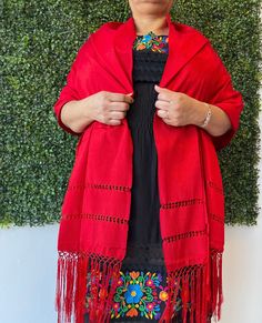 This beautiful Traditional Mexican Shawl is perfect to style with any outfit. It is a handmade long scarf with beautiful detail at the ends. You can wrap it around and style it however you like. Mexican Scarf, Mexican Shawl, Quincenera Dresses, Mexican Rebozo, Mexican Sandals, Quinceñera Dresses, Hispanic Culture, Red Shawl, Mexican Outfit