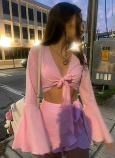 Houseparty Outfits, Fest Outfits, 2020 Fashion Trends, 2000s Fashion Outfits, Pink Outfit, 2000s Fashion, Mode Vintage