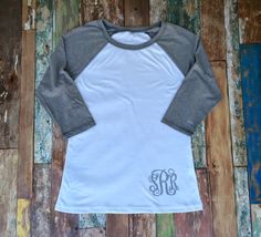 Monogram Raglan Tee Shirt, Monogrammed Raglan T-shirt, Monogrammed Baseball T shirt, Monogrammed Three Quarter Sleeve T shirt Monogram Outfit, Trendy Embroidery, Embroidery Monogram, Shirts Long Sleeve, Vinyl Shirts, Raglan Shirts, Raglan Tee