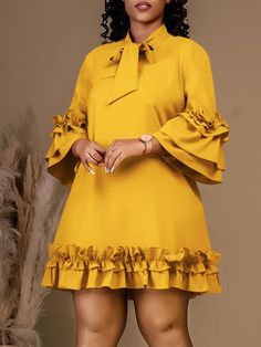 Simple Dress Styles, Classy Short Dresses, Chic Dress Classy, Plus Size Mini Dresses, Bright Fashion, Flare Sleeve Dress, Stylish Work Attire, Short Gowns, Dress 2024