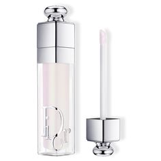 Dior Addict Lip Maximizer ist der ikonische Dior Lipgloss, eine wahre feuchtigkeitsspendende und aufpolsternde Lippenpflege mit maximalem Volumeneffekt. Seine mit Kirschöl und Hyaluronsäure angereicherte Formel besteht zu 90 %* aus Inhaltsstoffen natürlichen Ursprungs. Die Lippen werden 24 Stunden** lang mit Feuchtigkeit versorgt und erstrahlen mit Spiegelglanz. Sie sind sichtbar geglättet und sehen voller aus.Der neue Dior Addict Lip Maximizer Lipgloss wurde überarbeitet, um mit seiner herrlichen Auswahl an natürlichen und gewagten Farbnuancen jeden Make-up-Wunsch zu erfüllen. Der Lipgloss bietet dank einer größeren Auswahl an Finishs zahlreiche Optionen: Neben dem Glanz-Finish mit Vergrößerungseffekt ist Dior Addict Lip Maximizer jetzt auch in intensiven, holografischen und schimmernden Dior Fragrance, Leni Klum, Lip Gloss Shades, Hydrating Lip Gloss, Gloss Labial