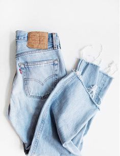 LEVI Jeans Vintage Denim Buttonfly 501's or Zip-fly Levi Highwaist Renewal Levi's Boyfriend Jeans Flat Lay Photography Fashion, Levis Boyfriend Jeans, Ropa Upcycling, Spring Wardrobe Essentials, Amazon Clothes, Womens Jeans, Spring Wardrobe, Light Wash Jeans, Light Wash Denim