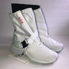 Nike Gaitor Space Boots Cyber Punk New In Box Never Worn Cyberpunk Boots, Cyberpunk Shoes, Space Boots, High Top Boots, Fit Board Workouts, Nike White, Athletic Fashion, Character Outfits, Shoes Nike