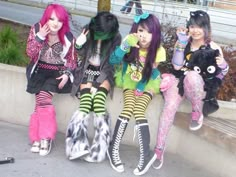 Formal Emo Outfits, Hardcore Punk Outfits, Blush Reaction Image, Emo 2007, Dark Feminine Outfits, Scene Emo Fashion, Scene Kandi, Scene Aesthetic