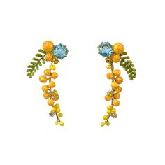 Those stud earrings with the leaves and the precious fruits from the Provence Garden collection take you inside a luminous whirlwind thanks to its bright colours. La Maison Les Néréides creates these pieces of beautiful jewellery with a slight touch of hyperrealism that immediately captivates the eye. Once you put on the earrings, you will enjoy in detail the two blue carved crystal beads blending in the jewelry, resulting in a seamless accessory.See description 4,2 cm Length 1,2 cm Width 11,79g Weight China Earrings, Provence Garden, Morganite Earrings, Plant Jewelry, Cheap Earrings, Les Nereides, Sleeper Earrings, Peach Morganite, Hyperrealism