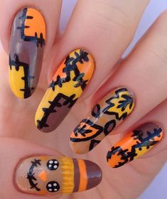 Scarecrow fall nails Thanksgiving Fall Nails, Halloween Hair Styles, Thanksgiving Nail Art Designs, Rockabilly Nails, Scarecrow Nails, November Nail Designs, Turkey Nails