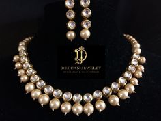 indian &pakistani jewellery Hyderabadi Jewelry, Pakistani Earrings, Jewellery Photography Inspiration, Necklace With Pearls, Stone Necklace Set, Bridal Choker, Bridal Necklace Set, Choker Style Necklace, Pearl Bangle