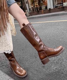 Brown High Boots Chunky Heel Faux Leather Chic SplicingMade of:-Faux Leather Upper.-Rubber sole- cushioned insole.1.96"/5cm Chunky Heel Jeans And Knee High Boots Outfit, Brown Leather Boots Outfit, Chunky Leather Shoes, Brown High Boots, Modern Boots, Boots Chunky, Tan Boots