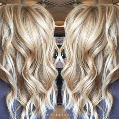 Vanilla Latte Blonde                                                                                                                                                     More Champagne Hair Color, Latte Hair, Champagne Hair, Warm Blonde Hair, Beige Blond, Hair Color Blonde, Blonde Hair Color Ideas, Super Hair, Trendy Hair Color