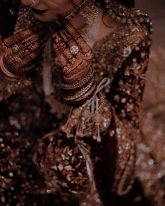 South Asian Aesthetic, Muslim Wedding Photography, Bride Photos Poses, Desi Wedding Dresses, Bridal Photography Poses, Bride Photography Poses, Desi Bride, Bridal Dresses Pakistan, Royalty Aesthetic