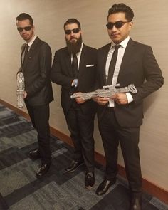 Diy Halloween Costumes For Men, Men In Black Halloween Costume, Men In Black Halloween, Costumes For Guys, Men In Black Costume, Halloween Costume Easy, Diy Costumes Men, Black Halloween Costume, Black Halloween Costumes